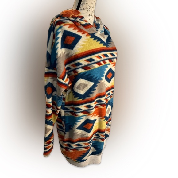 Acting Pro Hoodie - Picture 2 of 6